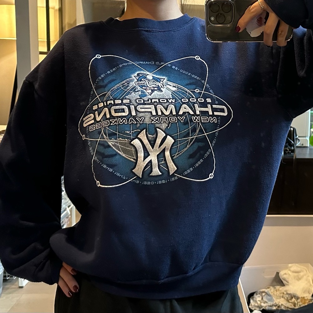 2000s World Series Vintage Yankees Crewneck - Picture 4 of 4
